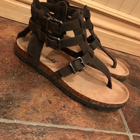 Sandals - Picture 2 of 4